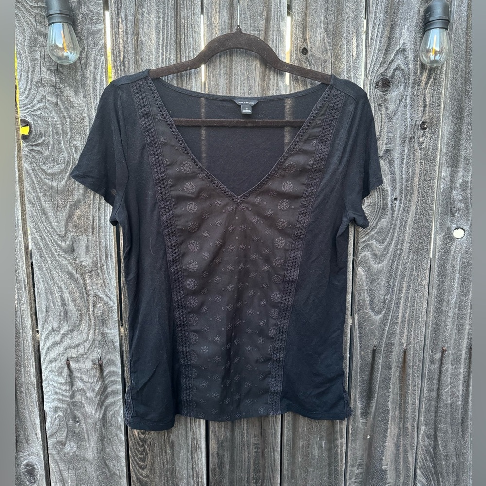 Ann Taylor Black V Neck Multi Media Embroidered Lace Inset Short Sleeve Blouse S